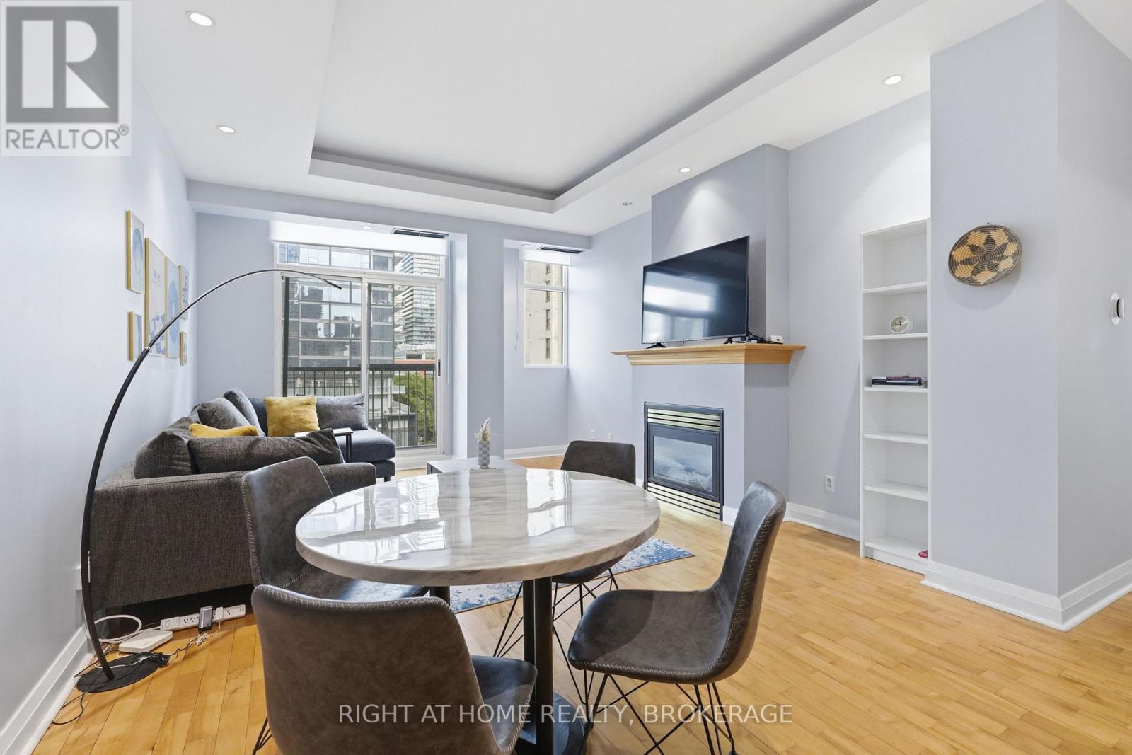 802 - 8 Wellesley Street E, Toronto, Ontario  M4Y 3B2 - Photo 9 - C13471698