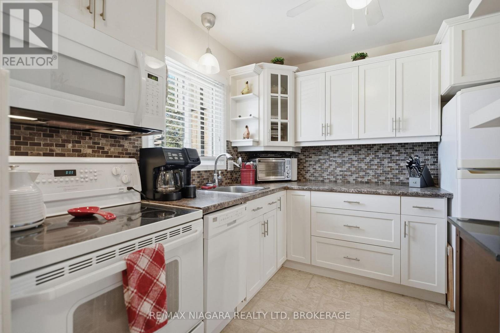 28 - 64 Forster Street, St. Catharines, Ontario  L2N 6T5 - Photo 8 - X13472042