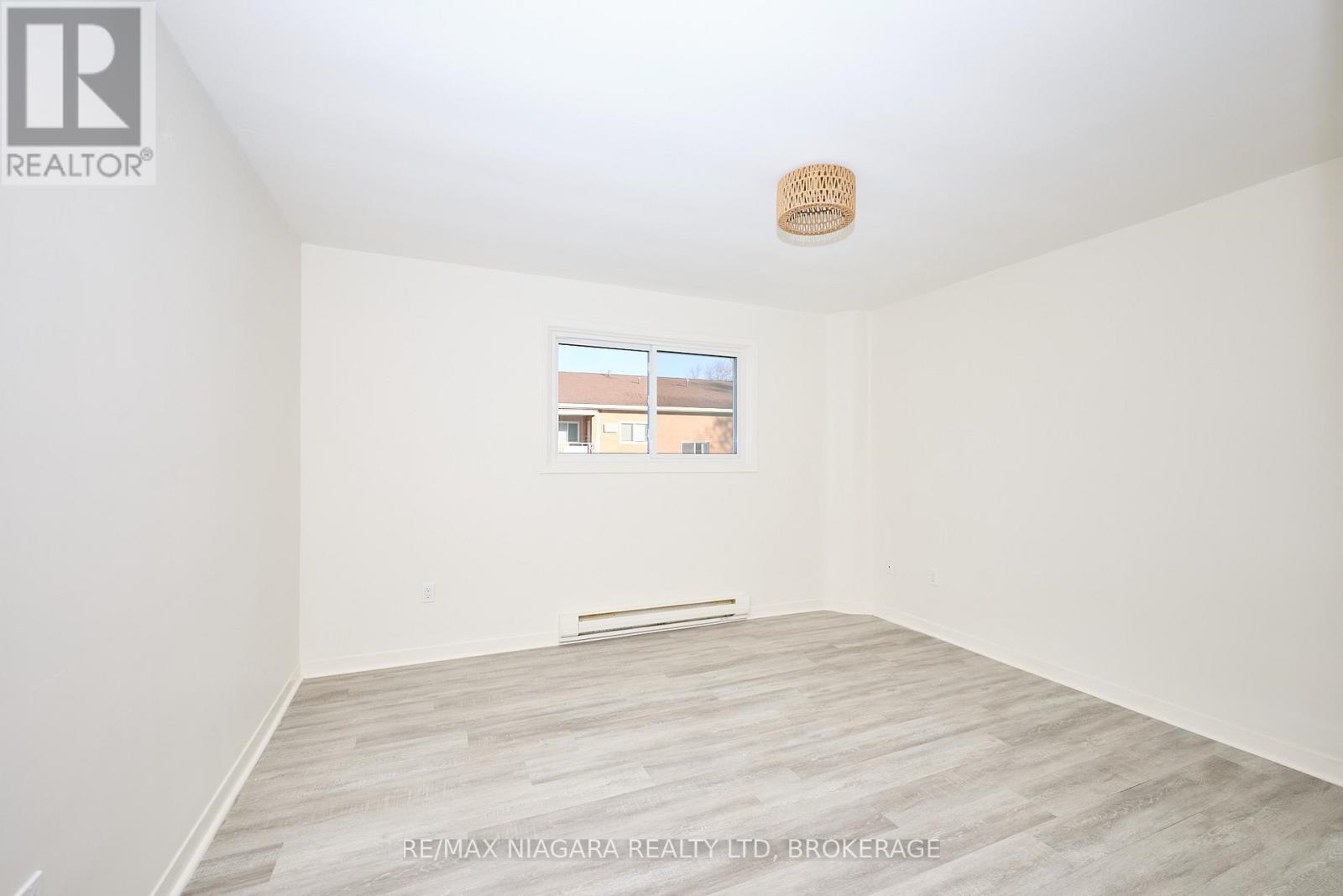Unit 8 - 141 Plymouth Road, Welland, Ontario  L3B 3C8 - Photo 24 - X13472572