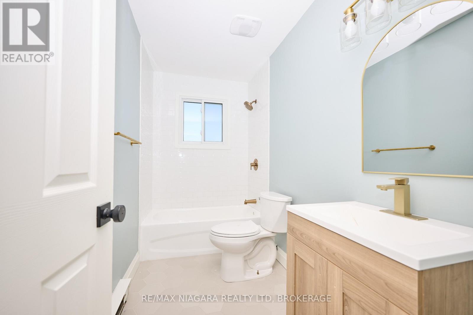 Unit 12 - 141 Plymouth Road, Welland, Ontario  L3B 3C8 - Photo 9 - X13472580