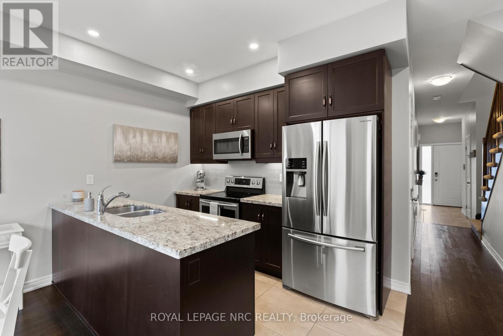 15 - 377 Glancaster Road, Hamilton, Ontario  L9G 0G4 - Photo 5 - X13472774