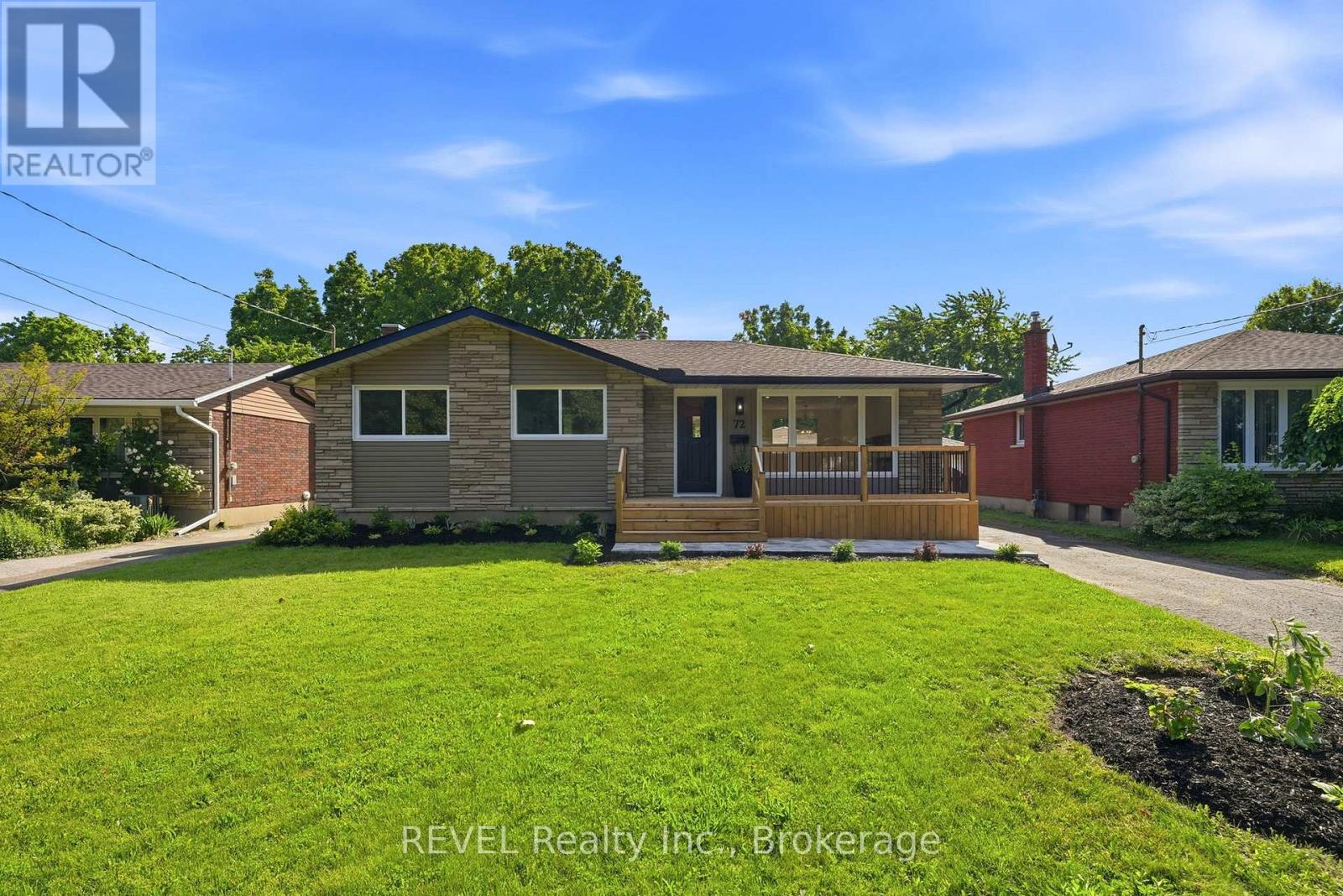 72 PRINCE CHARLES DRIVE, St. Catharines, Ontario