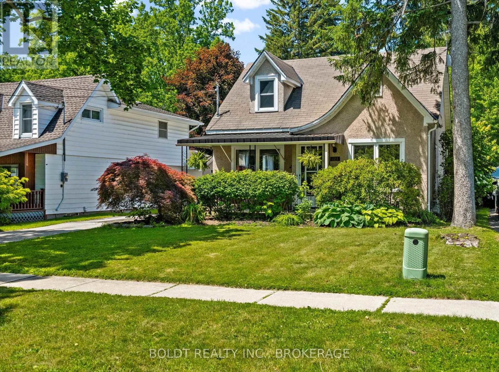 421 Prospect Point Road N, Fort Erie, Ontario  L0S 1N0 - Photo 2 - X13474172