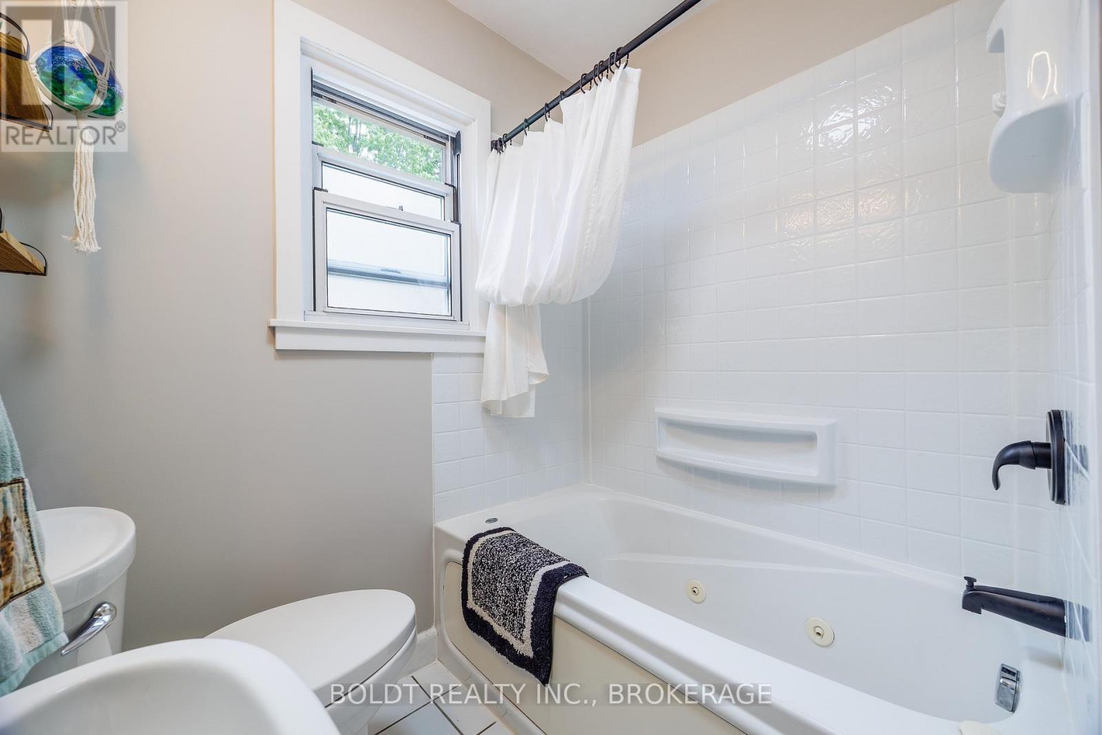 421 Prospect Point Road N, Fort Erie, Ontario  L0S 1N0 - Photo 22 - X13474172