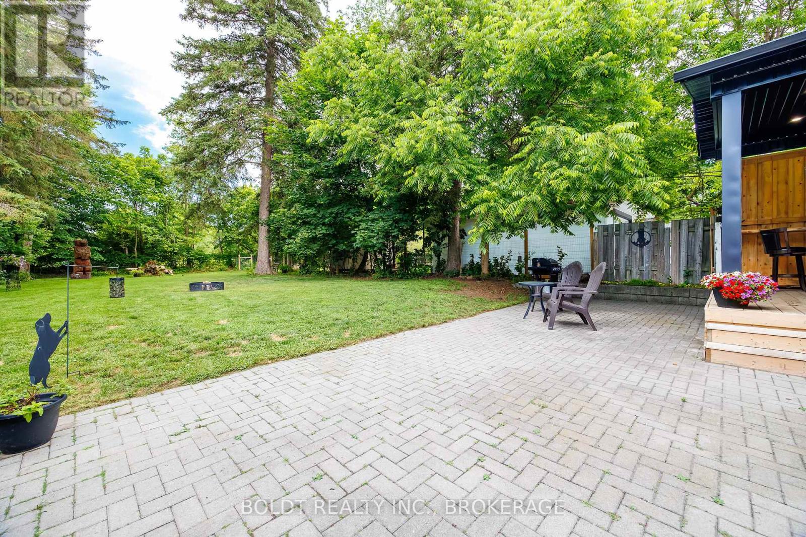 421 Prospect Point Road N, Fort Erie, Ontario  L0S 1N0 - Photo 9 - X13474172