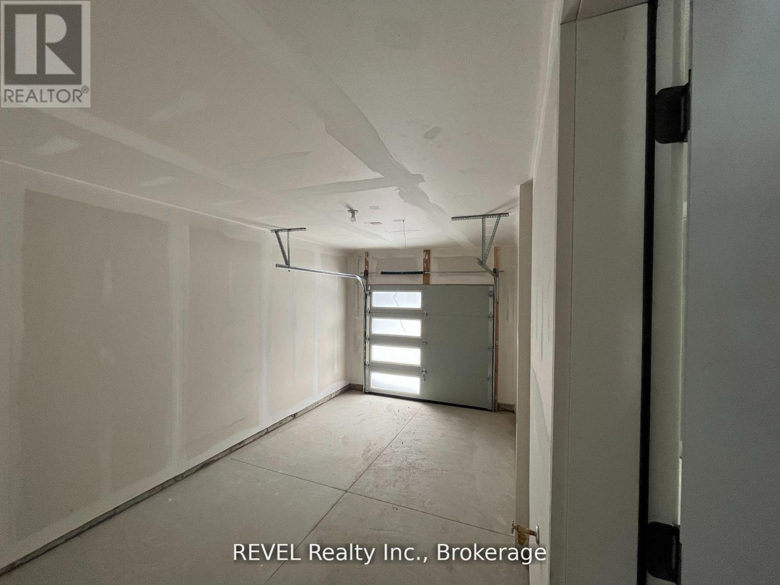 16 Keystone Trail, Welland, Ontario  L3B 0N8 - Photo 2 - X13474200