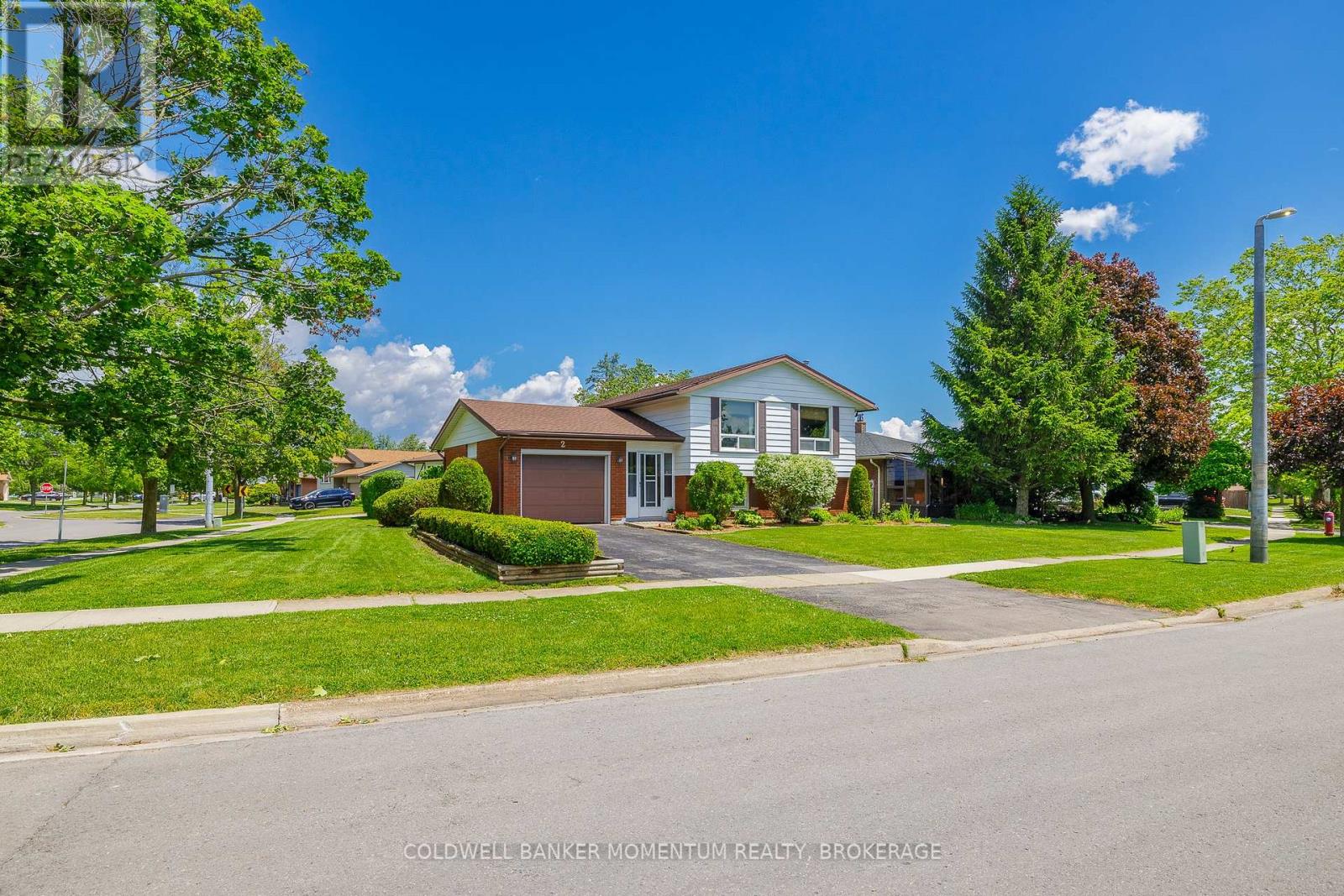 2 Wychwood Road, Welland, Ontario  L3C 5V3 - Photo 2 - X13474252