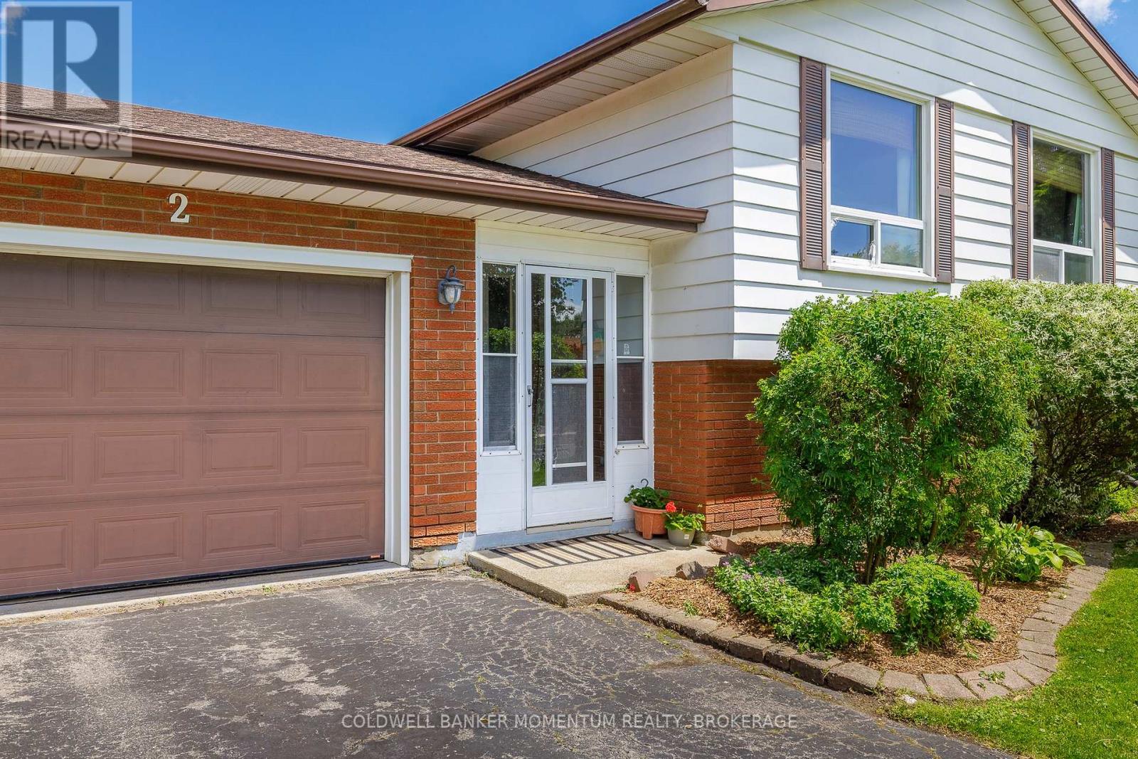 2 Wychwood Road, Welland, Ontario  L3C 5V3 - Photo 6 - X13474252