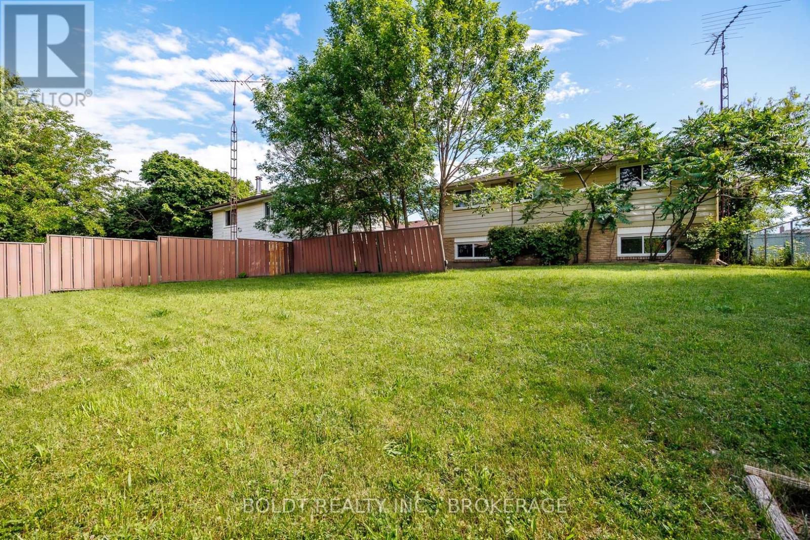 29 Tupper Drive, Thorold, Ontario  L2V 4G8 - Photo 5 - X13474260