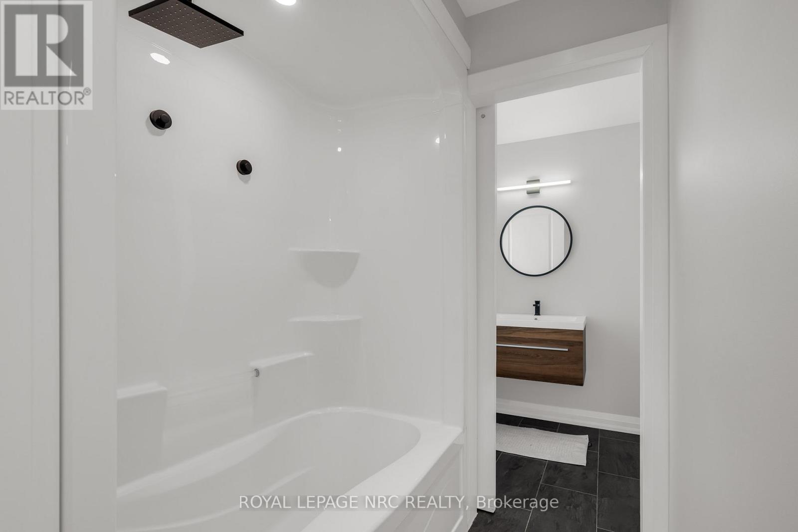 8 Hilda Street, Welland, Ontario  L3C 0H3 - Photo 23 - X13476890