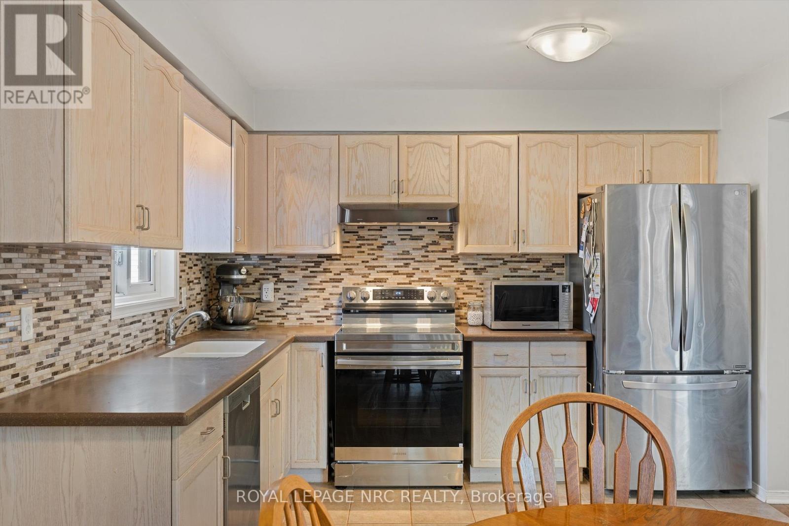 7722 Yvette Crescent, Niagara Falls, Ontario  L2H 3B6 - Photo 4 - X13477682