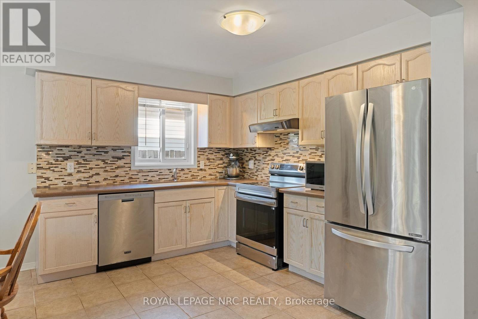 7722 Yvette Crescent, Niagara Falls, Ontario  L2H 3B6 - Photo 5 - X13477682