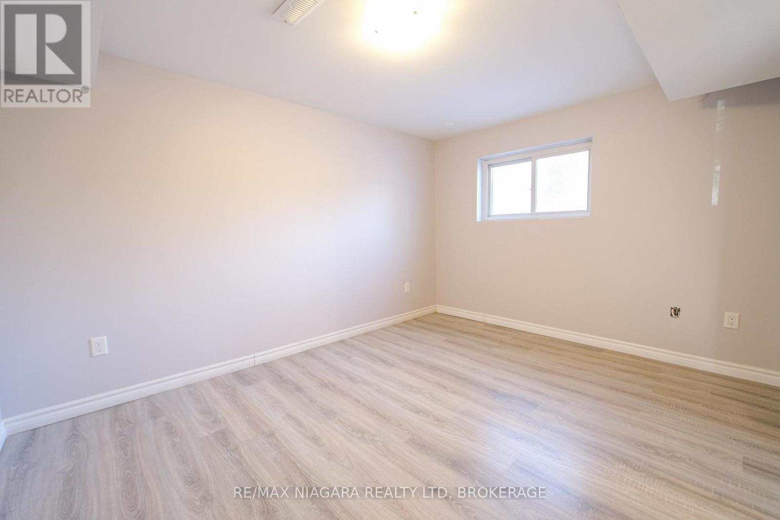 15 Old Oxford Road, St. Catharines, Ontario  L2M 2J7 - Photo 14 - X13477810