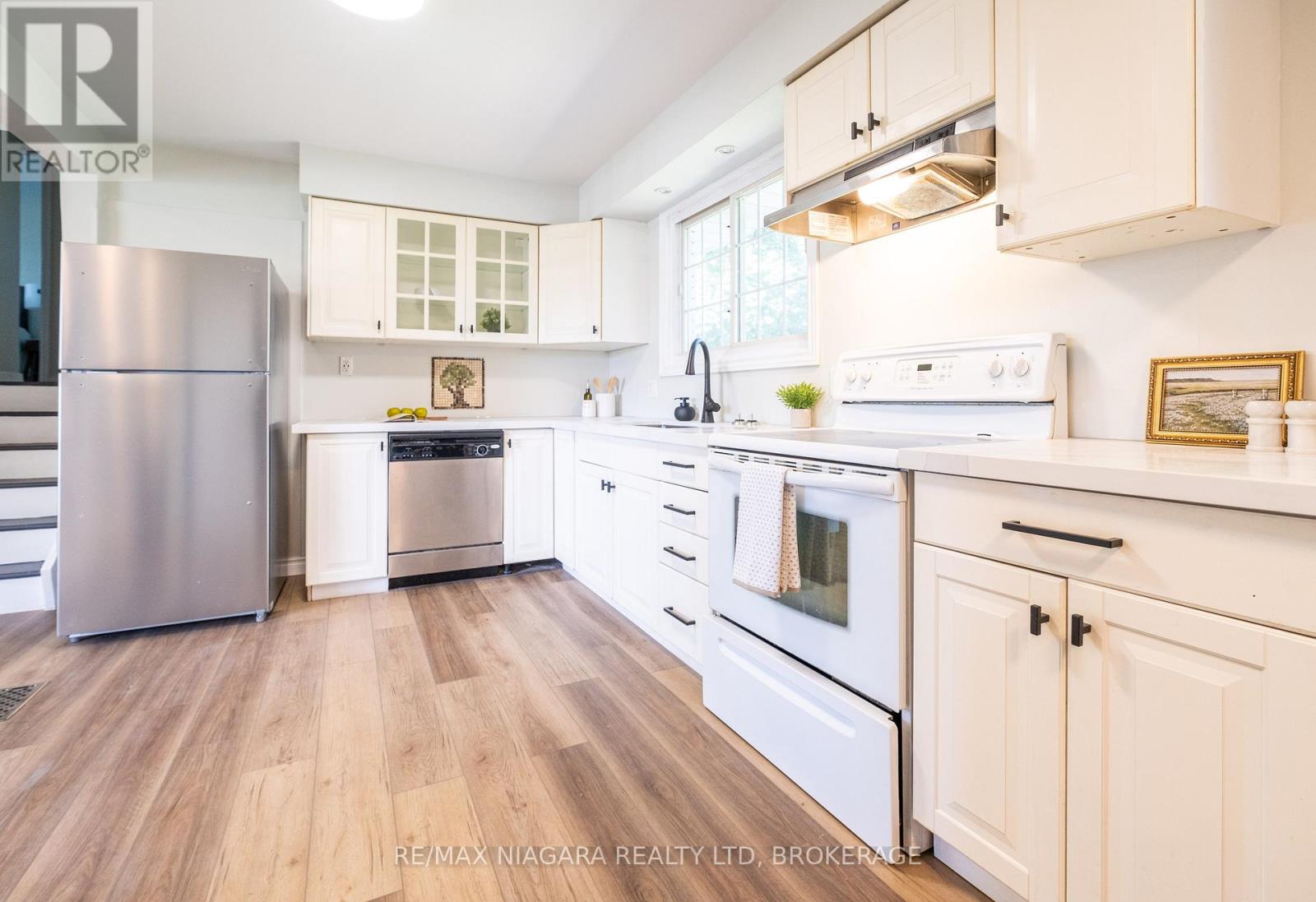 15 Old Oxford Road, St. Catharines, Ontario  L2M 2J7 - Photo 6 - X13477810