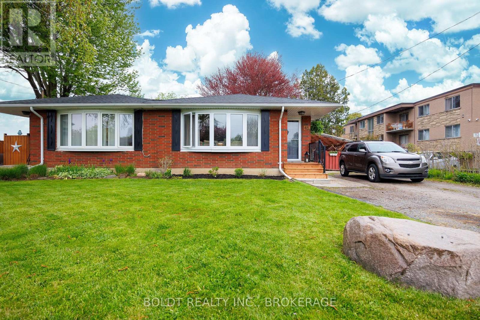 48 NELLO STREET, St. Catharines, Ontario