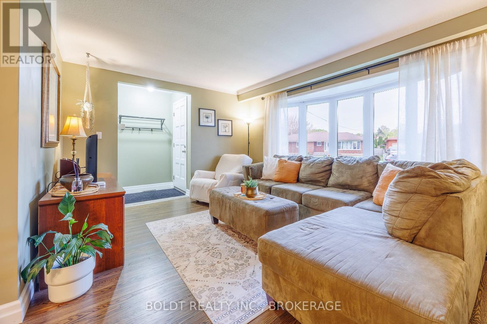 48 Nello Street, St. Catharines, Ontario  L2N 1G7 - Photo 5 - X13478204