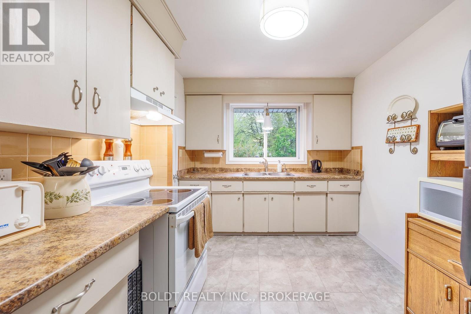 48 Nello Street, St. Catharines, Ontario  L2N 1G7 - Photo 7 - X13478204