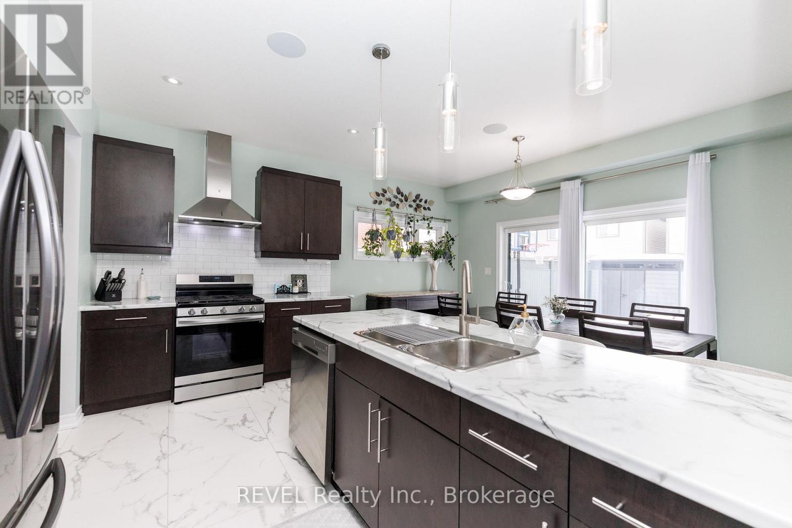 8 Elderberry Road, Thorold, Ontario  L2V 0E7 - Photo 22 - X13478474