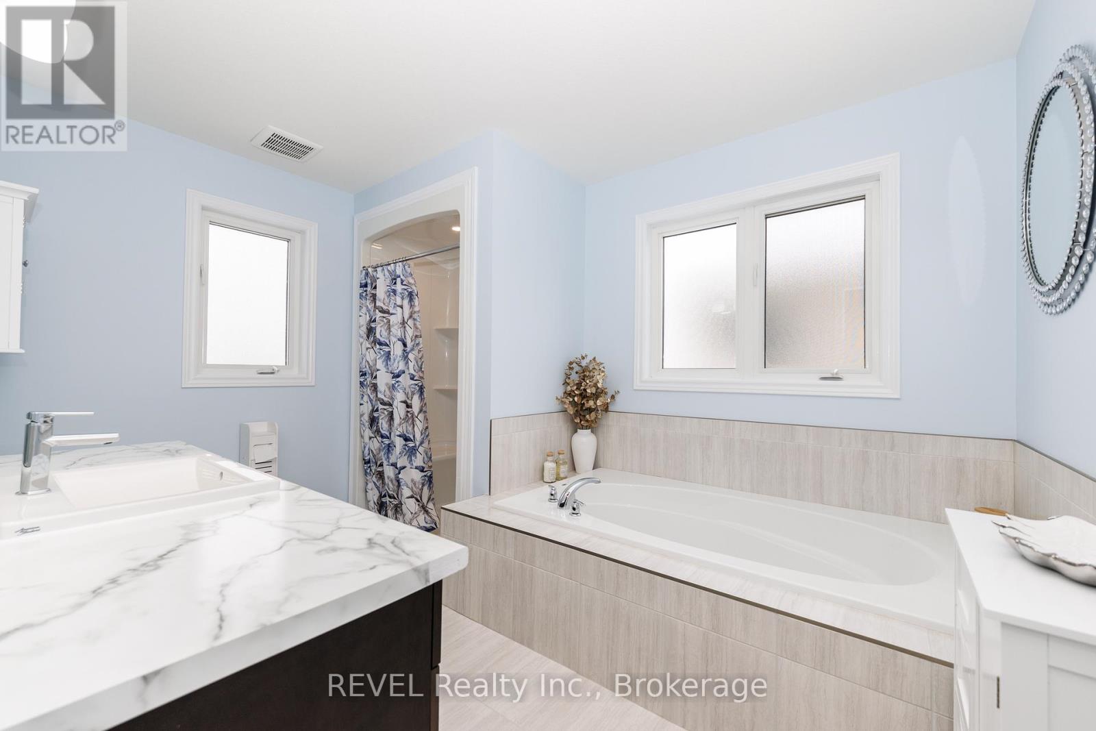 8 Elderberry Road, Thorold, Ontario  L2V 0E7 - Photo 37 - X13478474