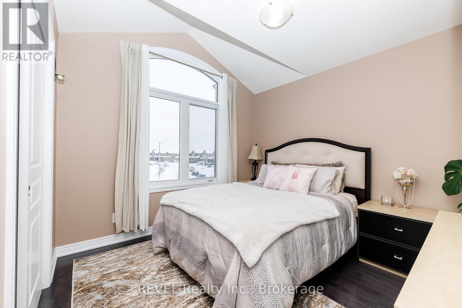 8 Elderberry Road, Thorold, Ontario  L2V 0E7 - Photo 40 - X13478474
