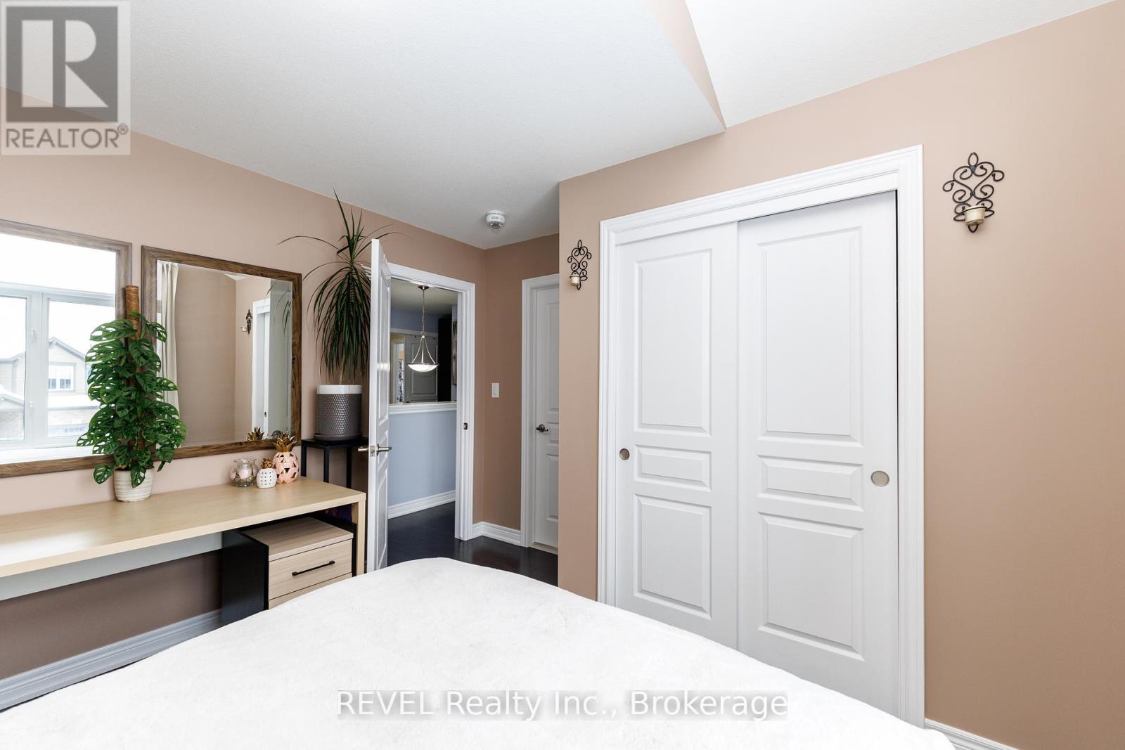 8 Elderberry Road, Thorold, Ontario  L2V 0E7 - Photo 41 - X13478474