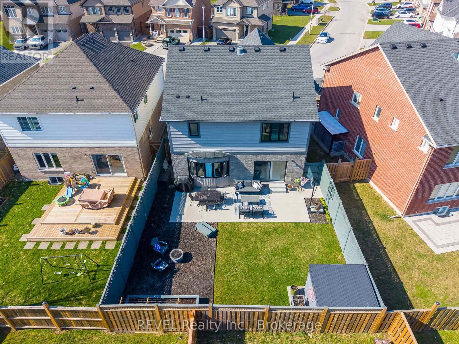 8 Elderberry Road, Thorold, Ontario  L2V 0E7 - Photo 7 - X13478474