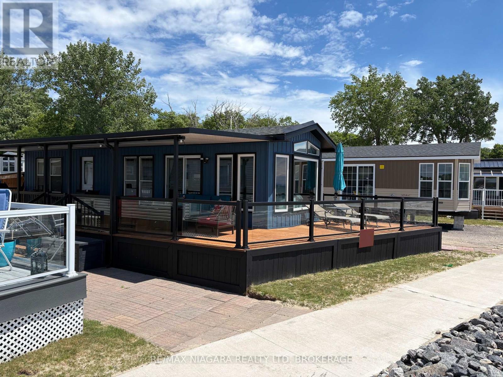 5 WYLDEWOOD, Port Colborne, Ontario