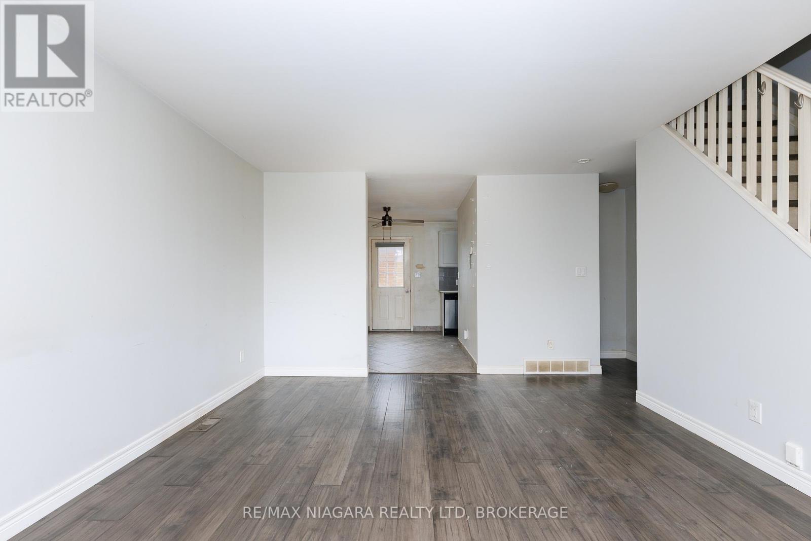 1 - 252 Bertie Street, Fort Erie, Ontario  L2A 1Z6 - Photo 6 - X13480702