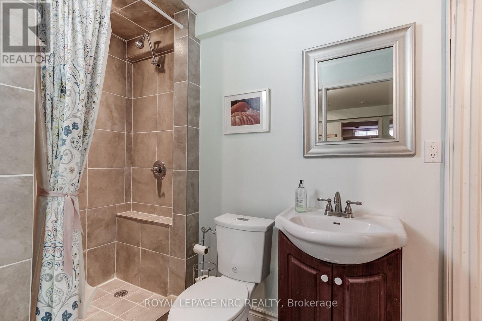 5 Rose Glen Crescent, Niagara-On-The-Lake, Ontario  L0S 1J0 - Photo 29 - X13480906
