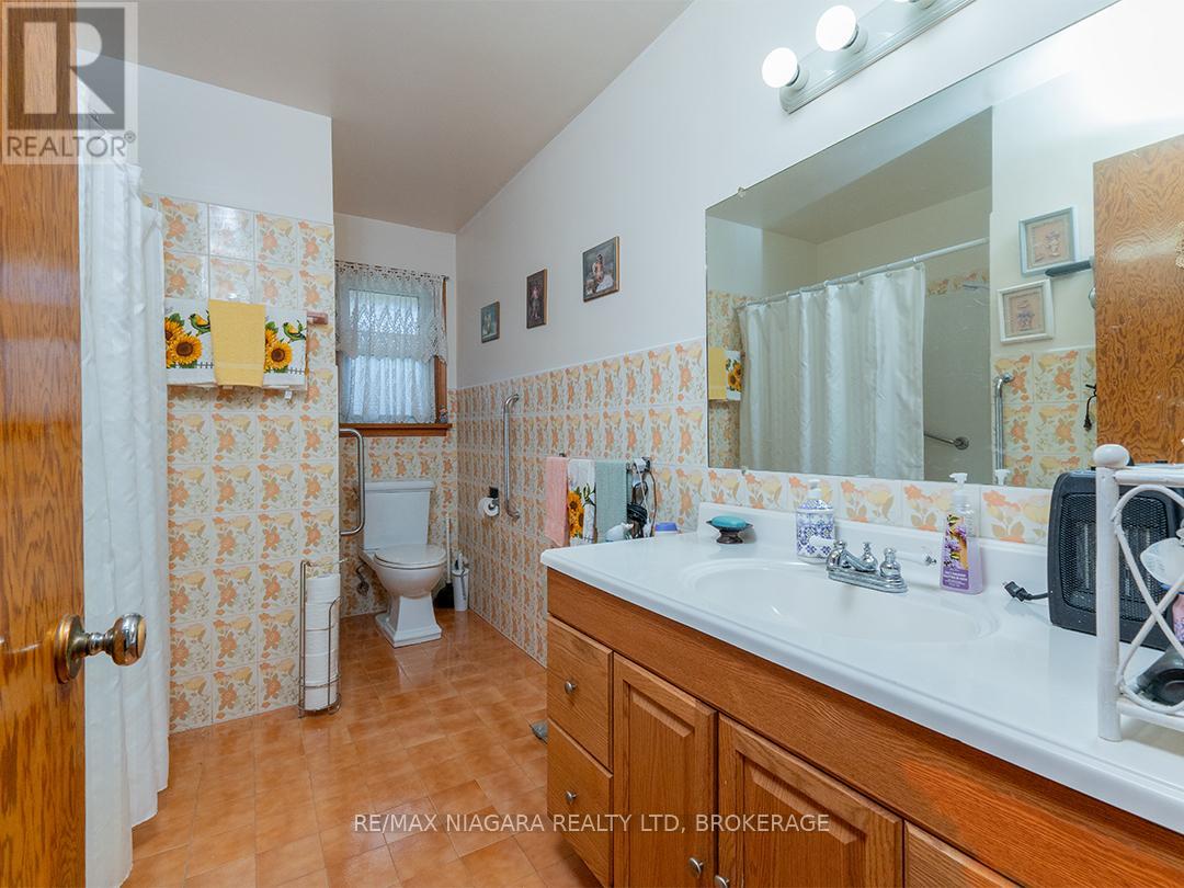 90 John Street, Port Colborne, Ontario  L3K 1R2 - Photo 17 - X13481530