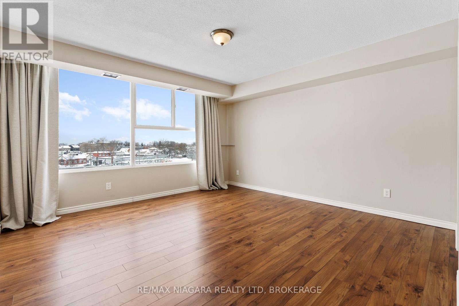 502 - 7 Gale Crescent, St. Catharines, Ontario  L2R 7M8 - Photo 10 - X13482096