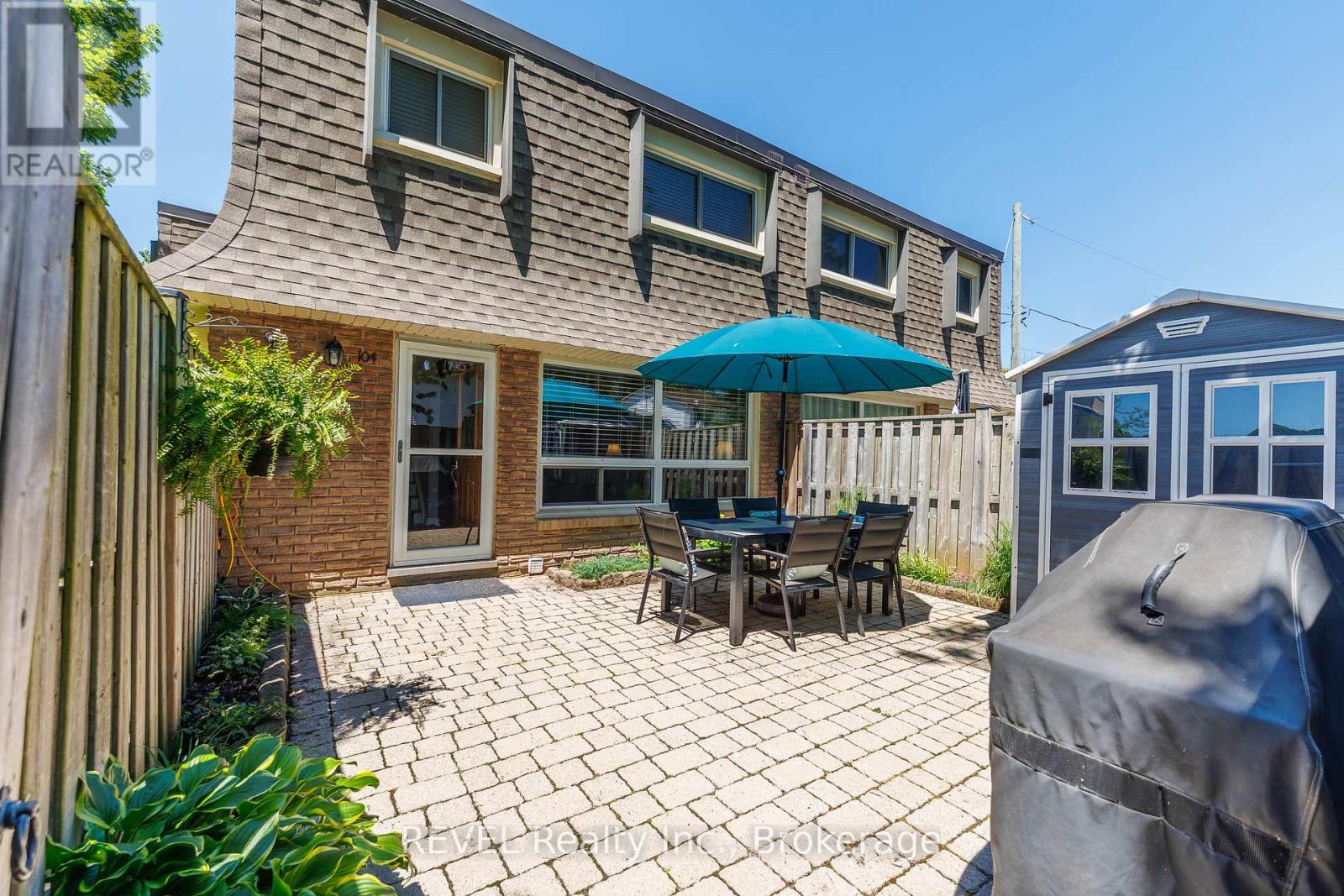 104 - 5 WOODLAWN COURT, Grimsby, Ontario
