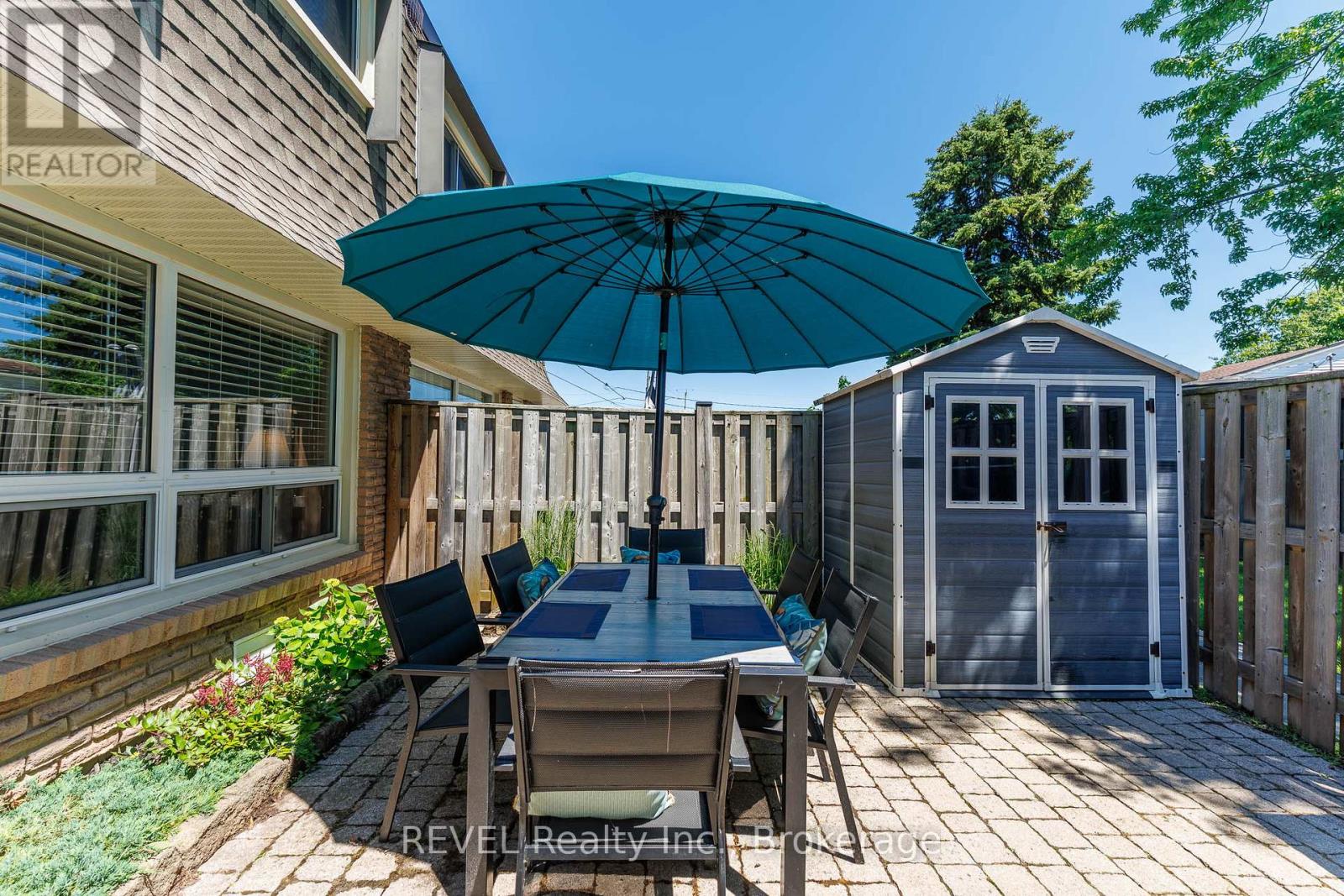 104 - 5 Woodlawn Court, Grimsby, Ontario  L3M 3T4 - Photo 2 - X13482302