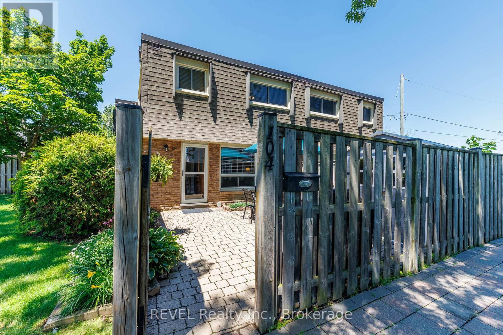 104 - 5 Woodlawn Court, Grimsby, Ontario  L3M 3T4 - Photo 4 - X13482302