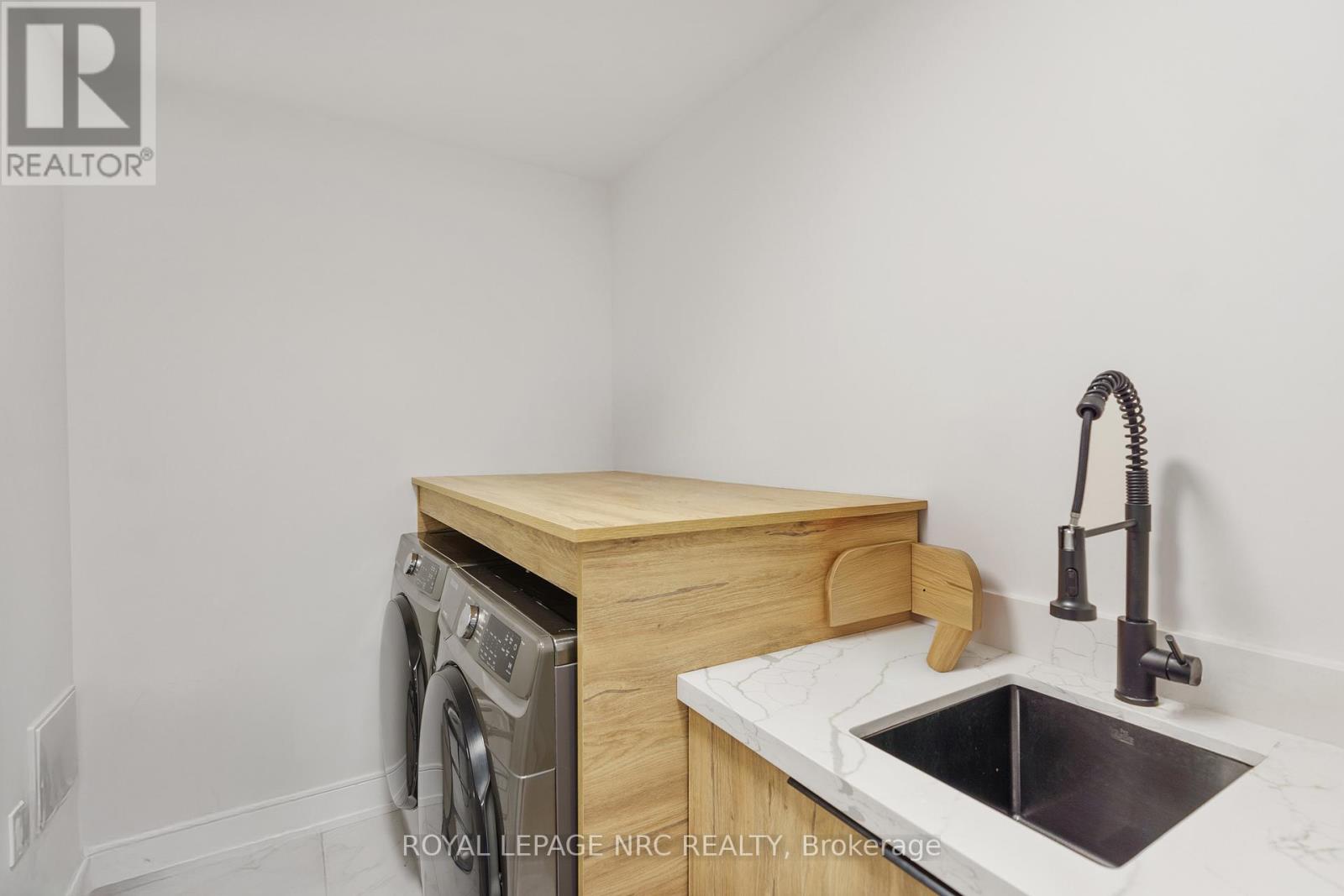 7384 Splendour Drive, Niagara Falls, Ontario  L2H 3V8 - Photo 21 - X13482710