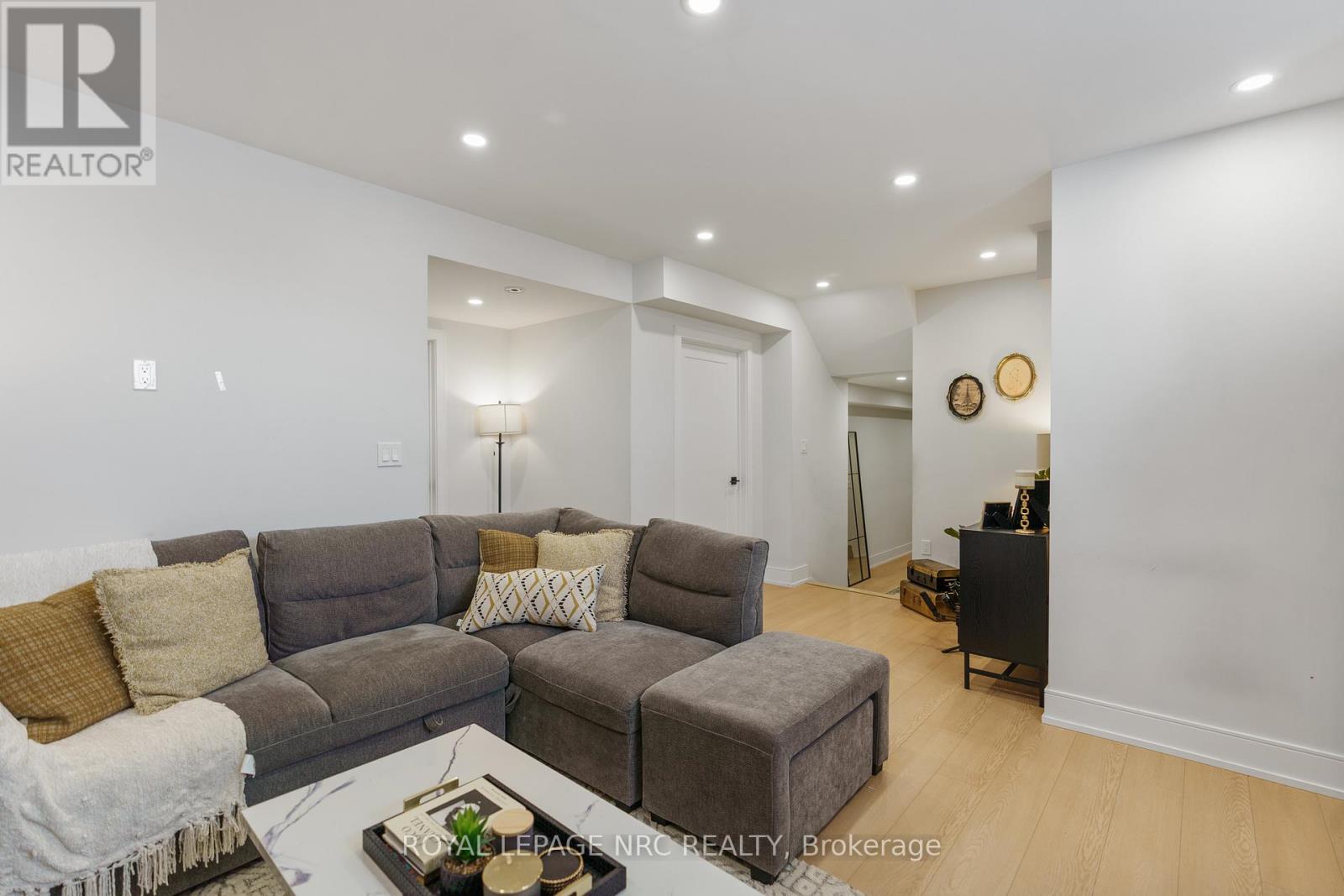 7384 Splendour Drive, Niagara Falls, Ontario  L2H 3V8 - Photo 23 - X13482710