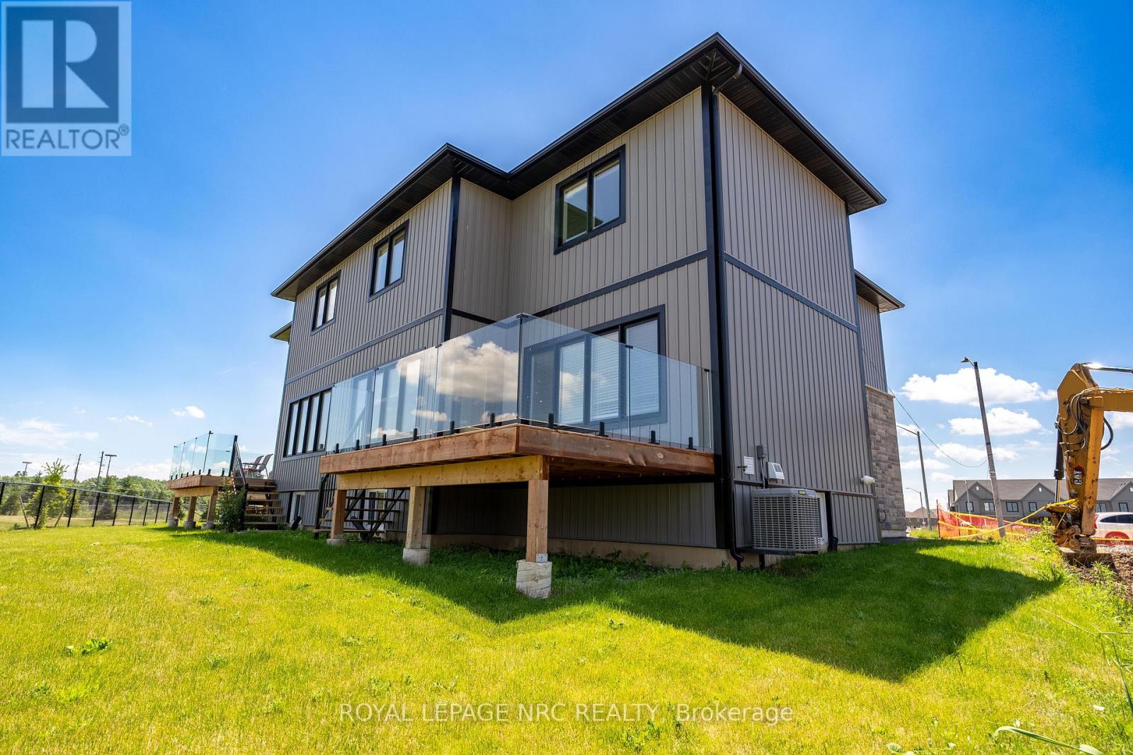7384 Splendour Drive, Niagara Falls, Ontario  L2H 3V8 - Photo 34 - X13482710