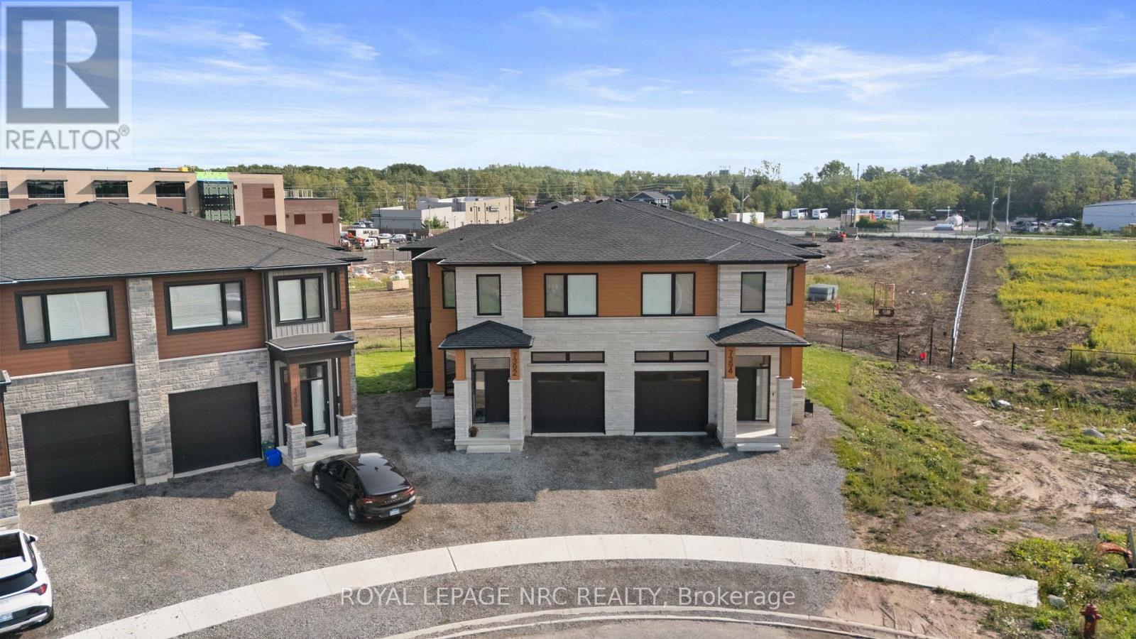 7392 Splendour Drive, Niagara Falls, Ontario  L2H 3V7 - Photo 4 - X13482718