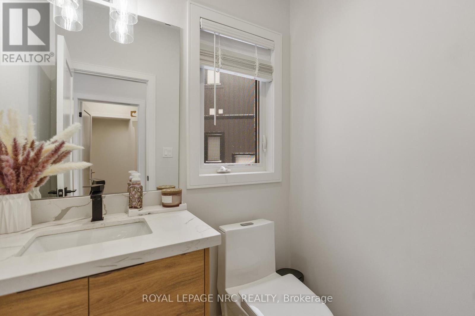 7386 Splendour Drive, Niagara Falls, Ontario  L2H 3V8 - Photo 10 - X13482720