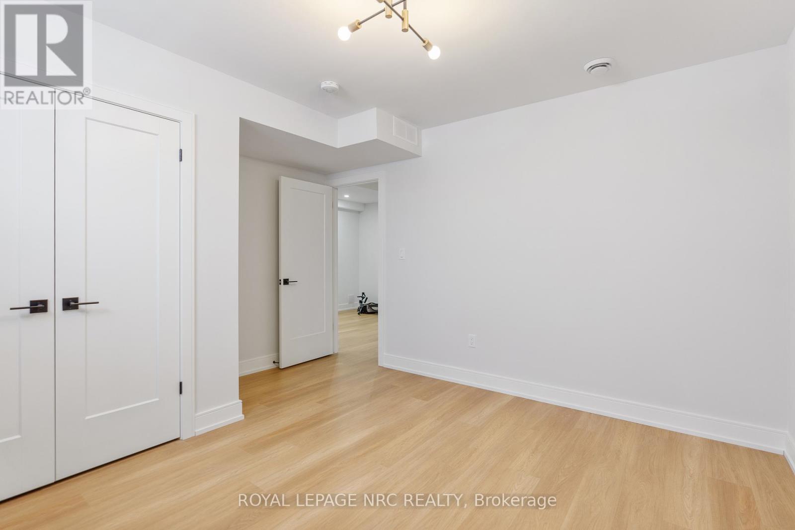 7386 Splendour Drive, Niagara Falls, Ontario  L2H 3V8 - Photo 27 - X13482720