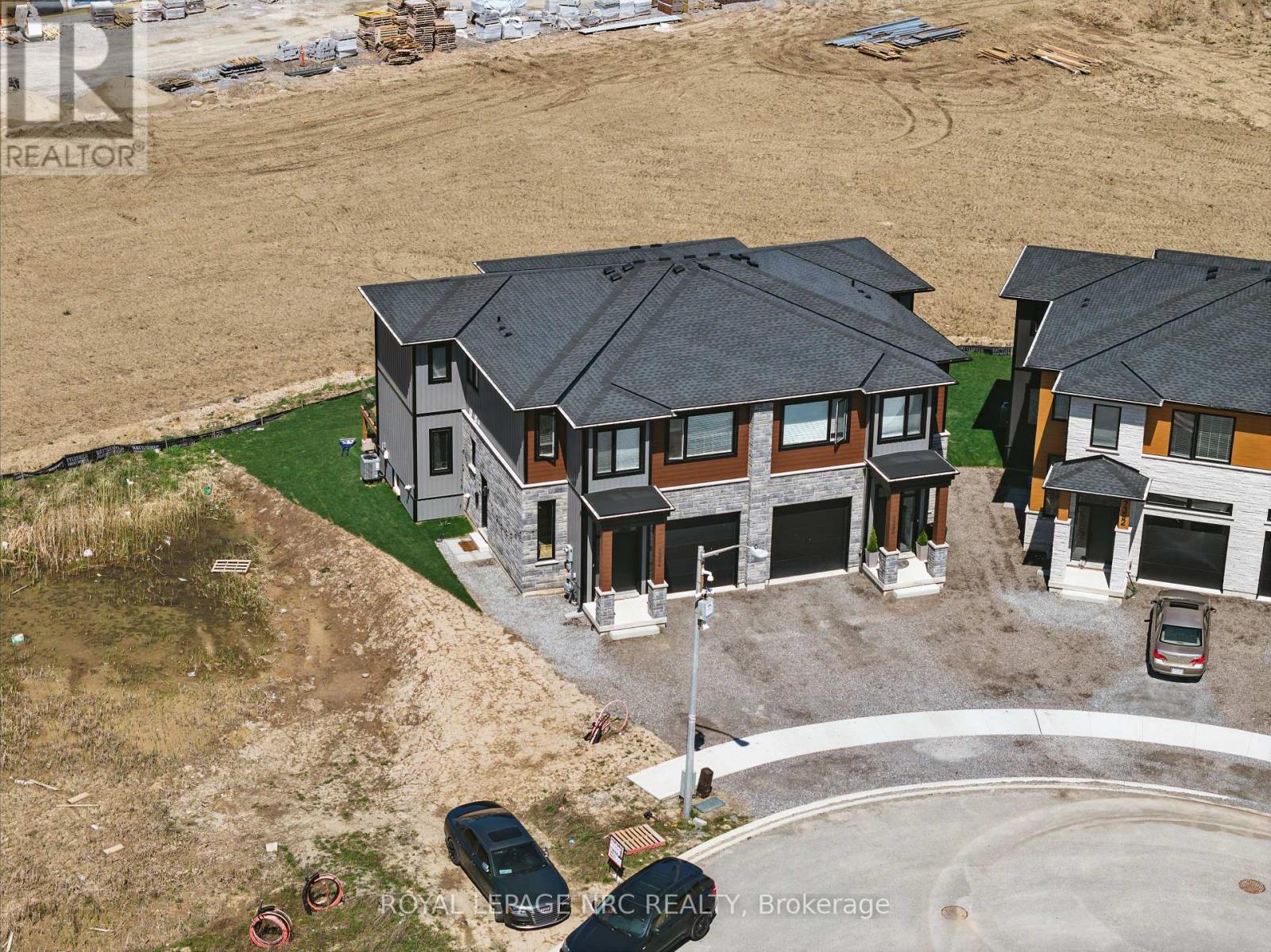 7386 Splendour Drive, Niagara Falls, Ontario  L2H 3V8 - Photo 3 - X13482720