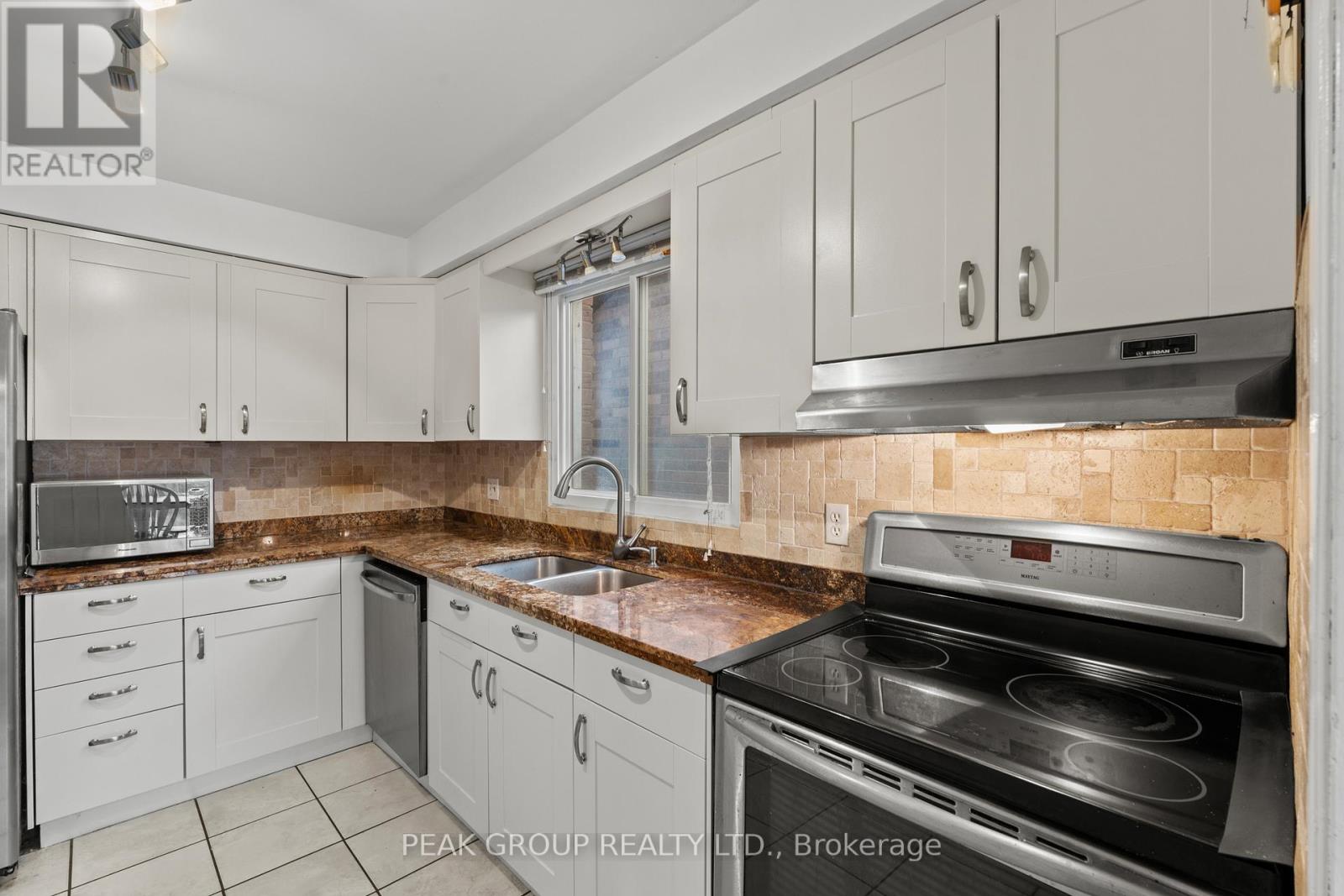 18 Sandra Crescent, Grimsby, Ontario  L3M 4Z1 - Photo 12 - X13482742