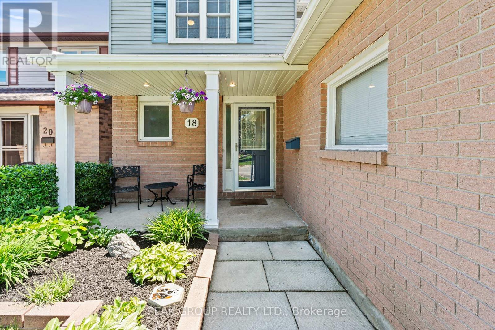 18 Sandra Crescent, Grimsby, Ontario  L3M 4Z1 - Photo 4 - X13482742