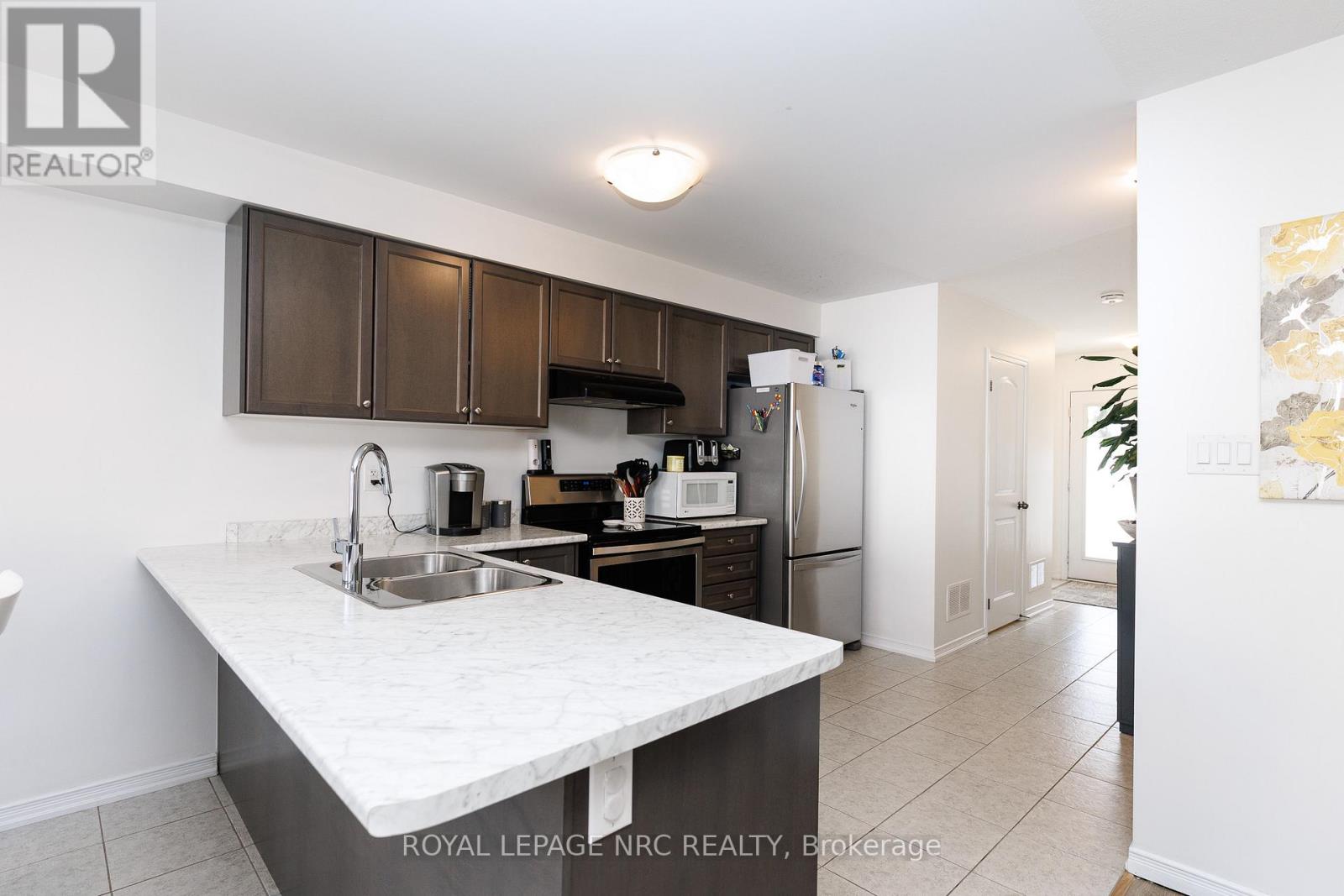 7794 White Pine Crescent, Niagara Falls, Ontario  L2H 3R4 - Photo 6 - X13482940