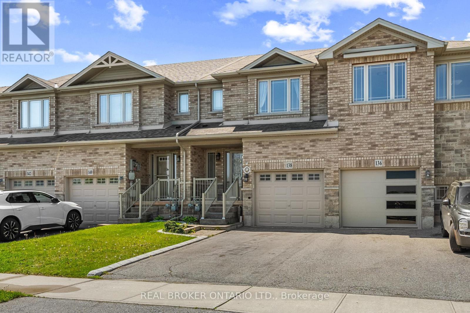 138 Edenrock Drive, Hamilton, Ontario  L8E 0G8 - Photo 2 - X13483024