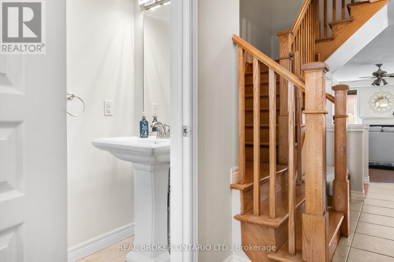 138 Edenrock Drive, Hamilton, Ontario  L8E 0G8 - Photo 6 - X13483024