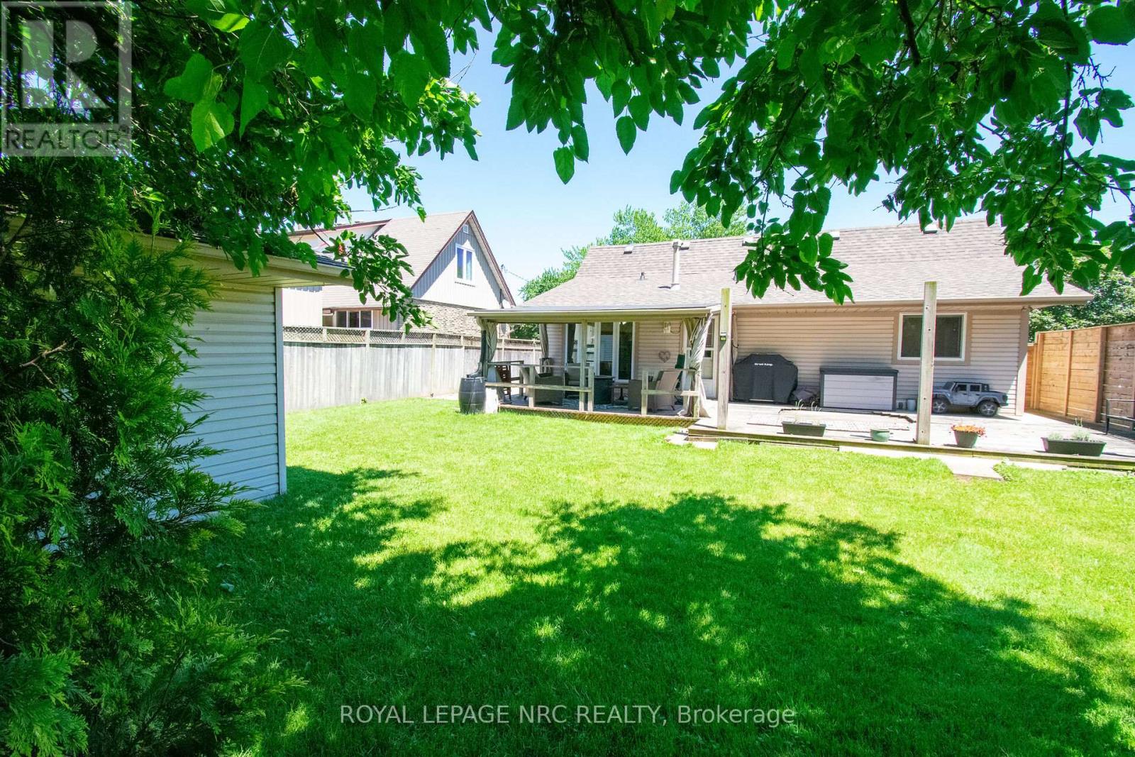 38 Carriage Road, St. Catharines, Ontario  L2P 1S9 - Photo 35 - X13483552
