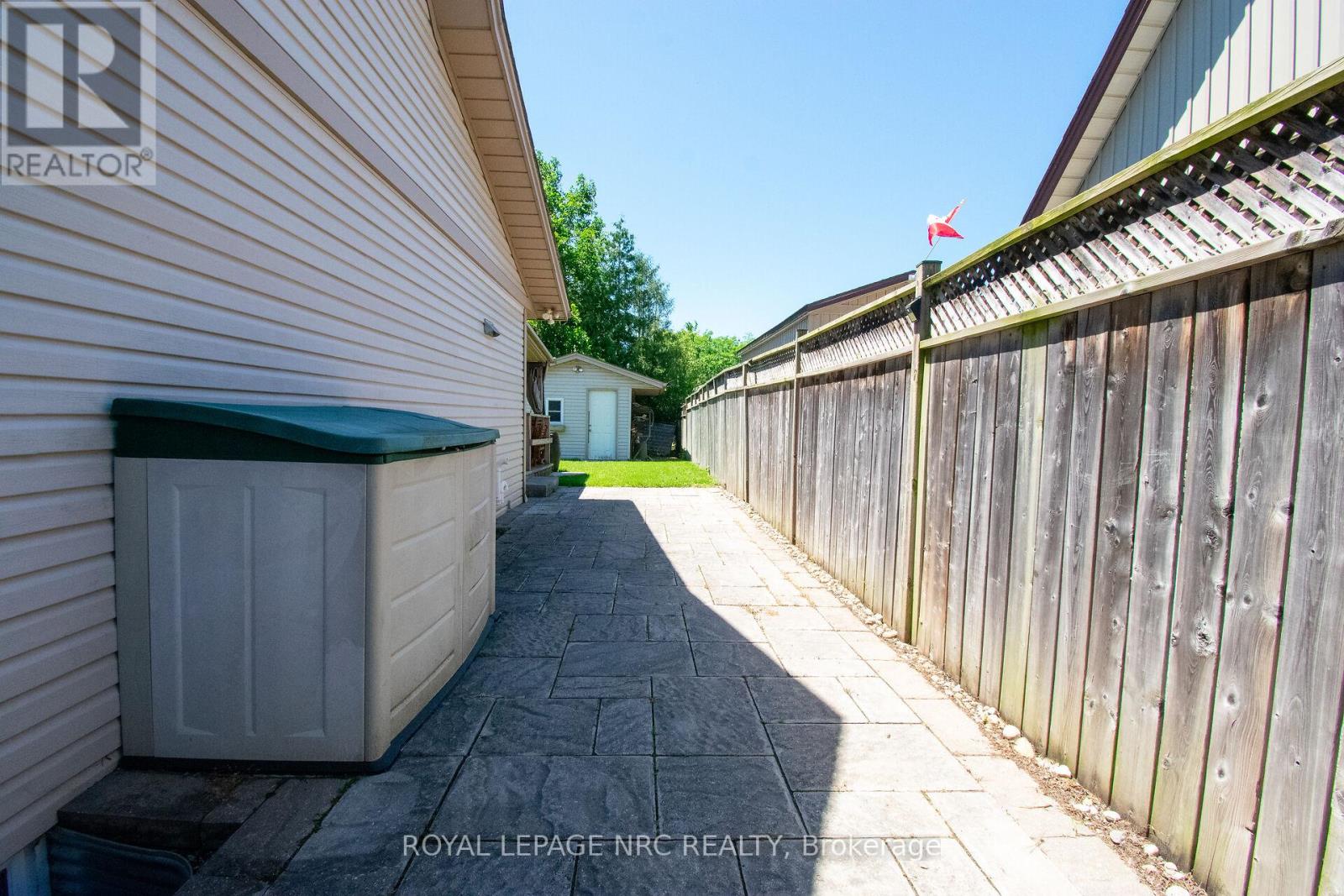 38 Carriage Road, St. Catharines, Ontario  L2P 1S9 - Photo 39 - X13483552