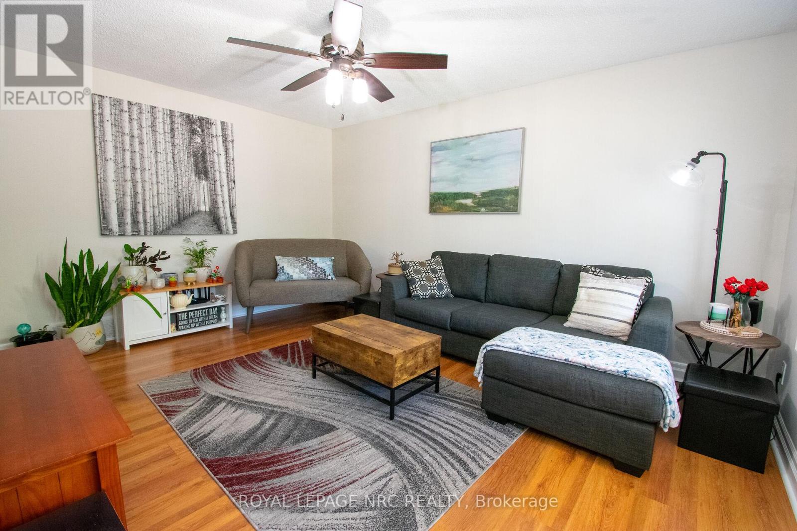 38 Carriage Road, St. Catharines, Ontario  L2P 1S9 - Photo 5 - X13483552