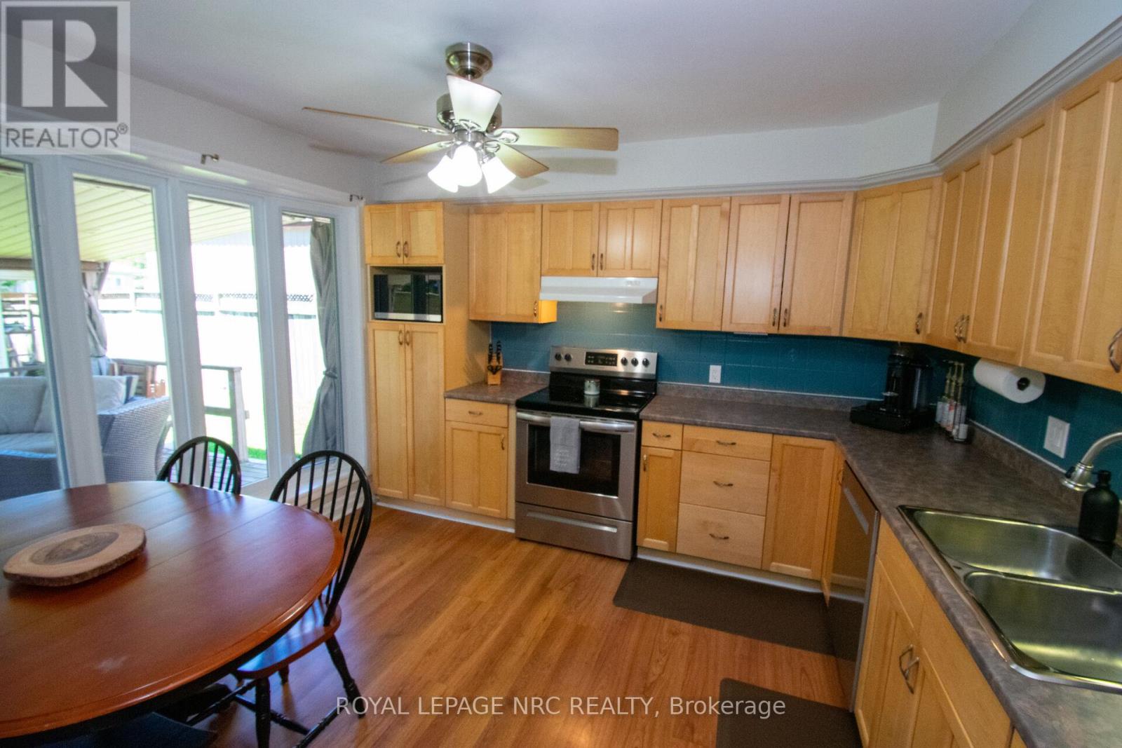 38 Carriage Road, St. Catharines, Ontario  L2P 1S9 - Photo 7 - X13483552